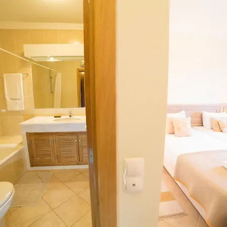 Feels Like Comfortable House Albufeira