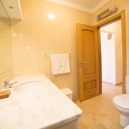 Feels Like Comfortable House * Albufeira