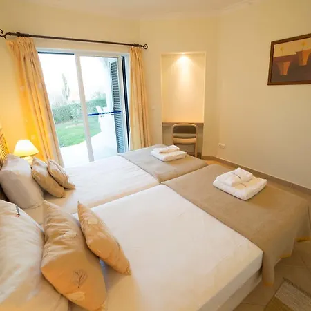 Feels Like Comfortable House Albufeira